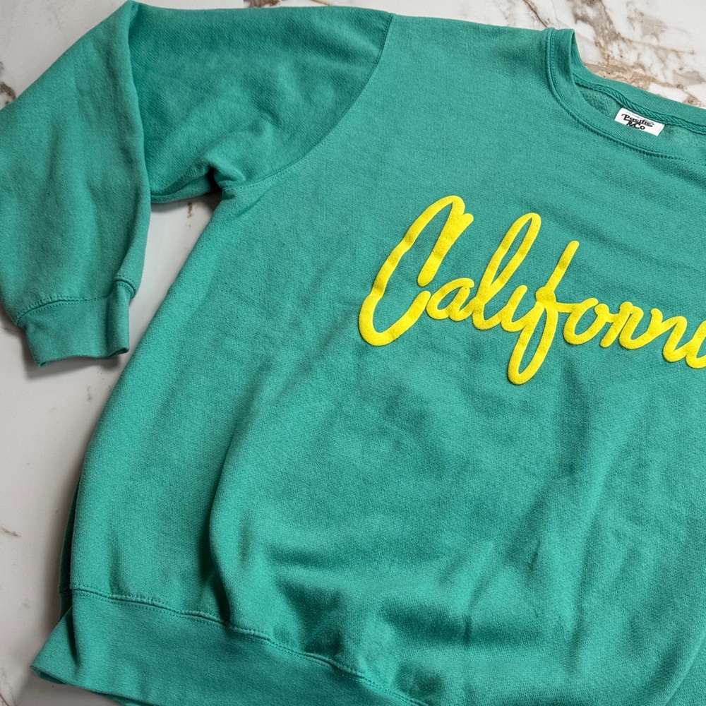 Pacific & Co California Spell Out Pull Over Sweatshirt Sz XL Bright Beachy Logo